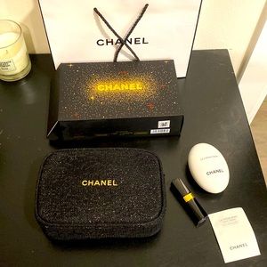 ❌❌SOLD ❌❌❌ Chanel esencial set